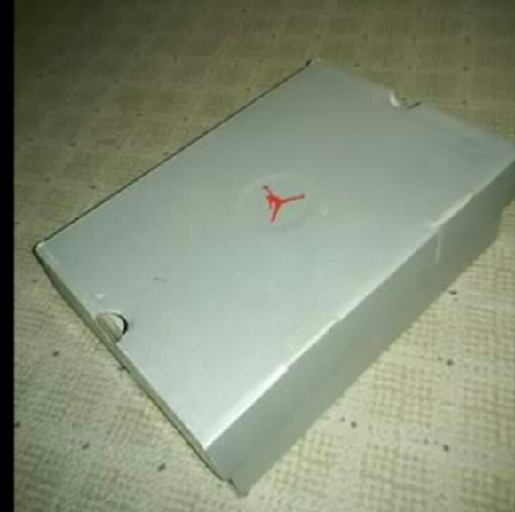 Air Jordan 13 Olive and Black - Picture 5 of 6